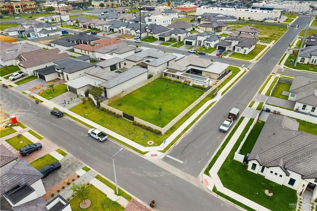 1713 S Queen Street, Edinburg, TX 78539