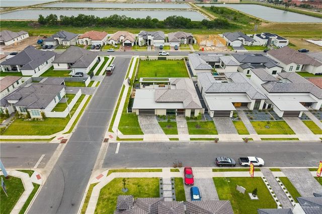 1713 S Queen Street, Edinburg, TX 78539