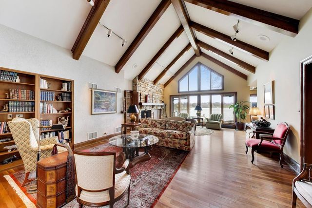 82 Hawley Woods Road, Barrington Hills, IL 60010