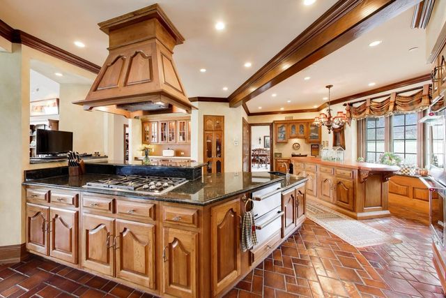 82 Hawley Woods Road, Barrington Hills, IL 60010