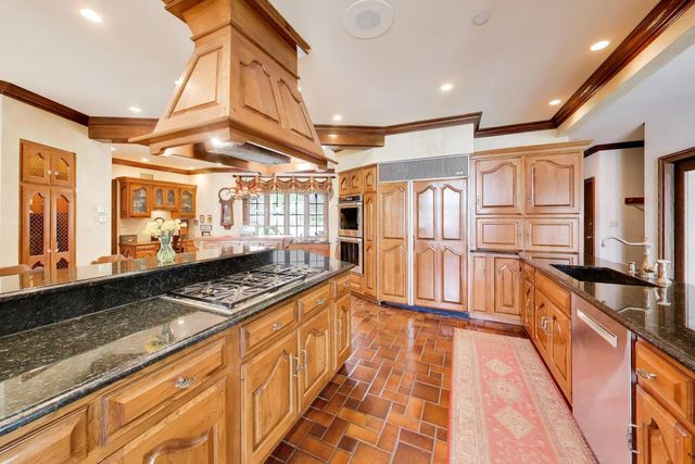 82 Hawley Woods Road, Barrington Hills, IL 60010