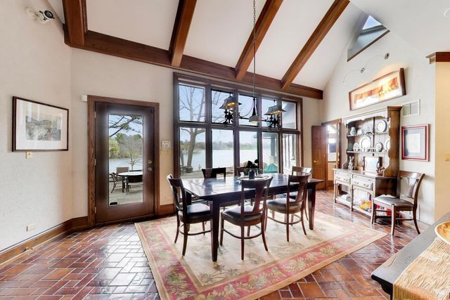 82 Hawley Woods Road, Barrington Hills, IL 60010