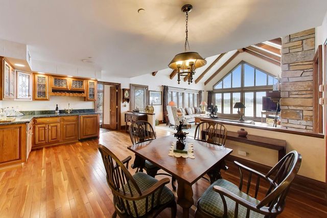 82 Hawley Woods Road, Barrington Hills, IL 60010