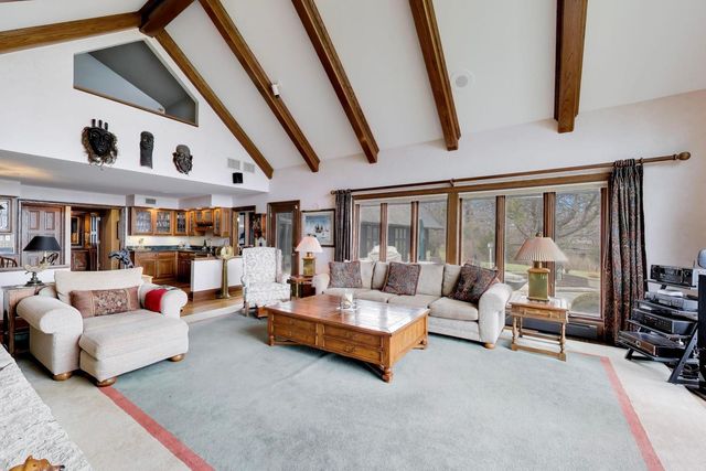 82 Hawley Woods Road, Barrington Hills, IL 60010