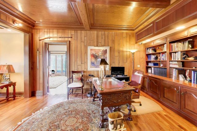 82 Hawley Woods Road, Barrington Hills, IL 60010