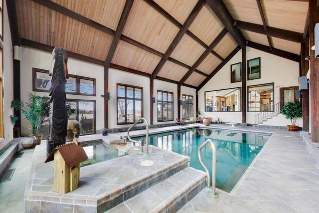 82 Hawley Woods Road, Barrington Hills, IL 60010