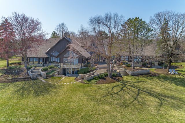 82 Hawley Woods Road, Barrington Hills, IL 60010