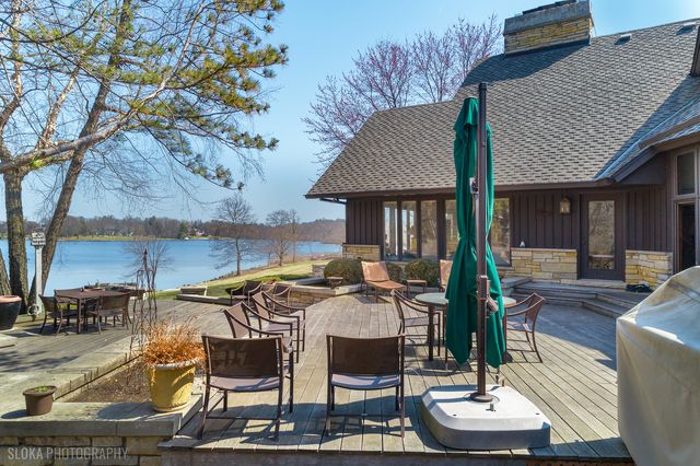 82 Hawley Woods Road, Barrington Hills, IL 60010