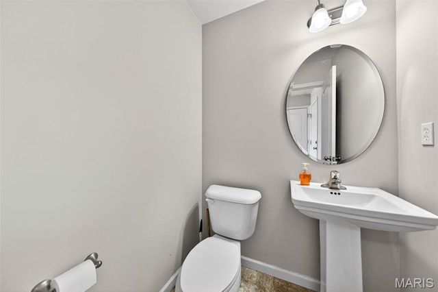 897 Mohawk Court, Warrenton, MO 63383