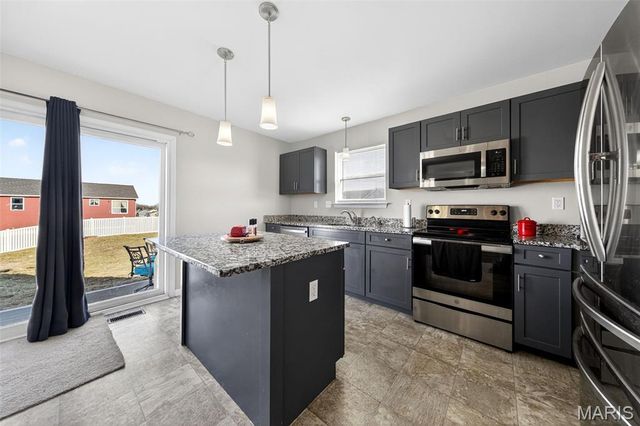 897 Mohawk Court, Warrenton, MO 63383