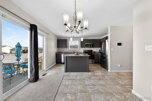 897 Mohawk Court, Warrenton, MO 63383