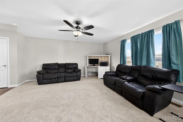 897 Mohawk Court, Warrenton, MO 63383