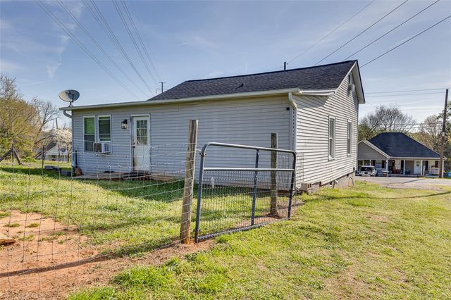 308 W Beattie Street, Liberty, SC 29657