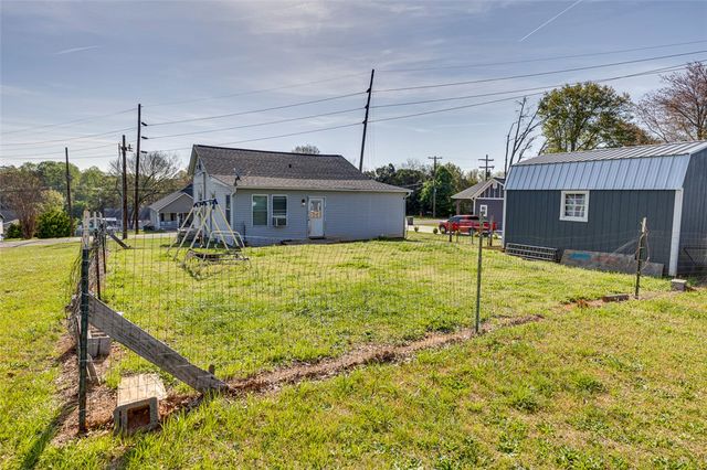 308 W Beattie Street, Liberty, SC 29657