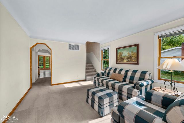 22050 Cass Street, Farmington Hills, MI 48335