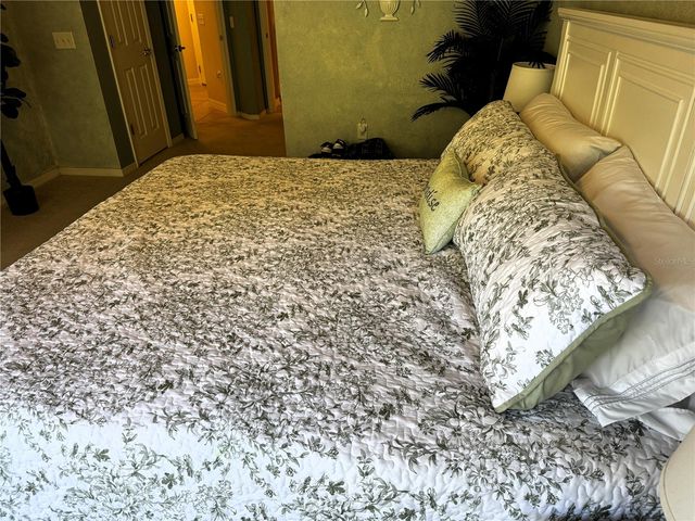 100 VIZCAYA COURT, Poinciana, FL 34759