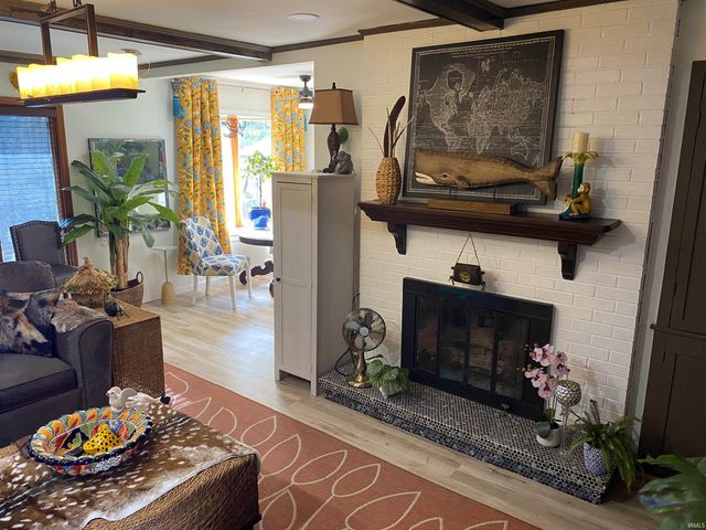 6841 Newburgh Road, Evansville, IN 47715