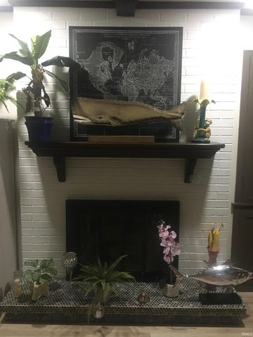 6841 Newburgh Road, Evansville, IN 47715