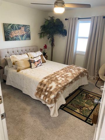 6841 Newburgh Road, Evansville, IN 47715