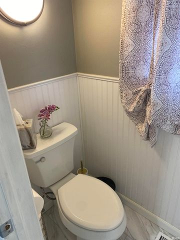 6841 Newburgh Road, Evansville, IN 47715