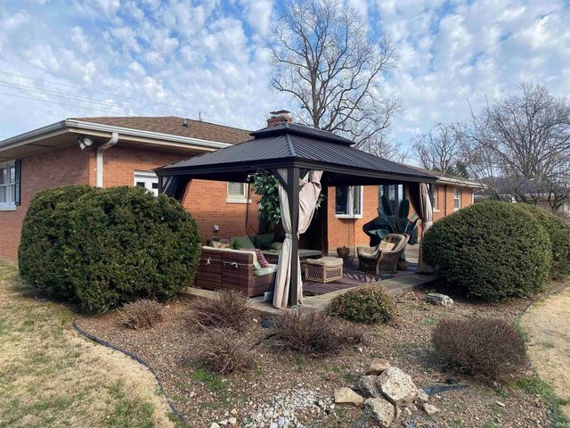 6841 Newburgh Road, Evansville, IN 47715