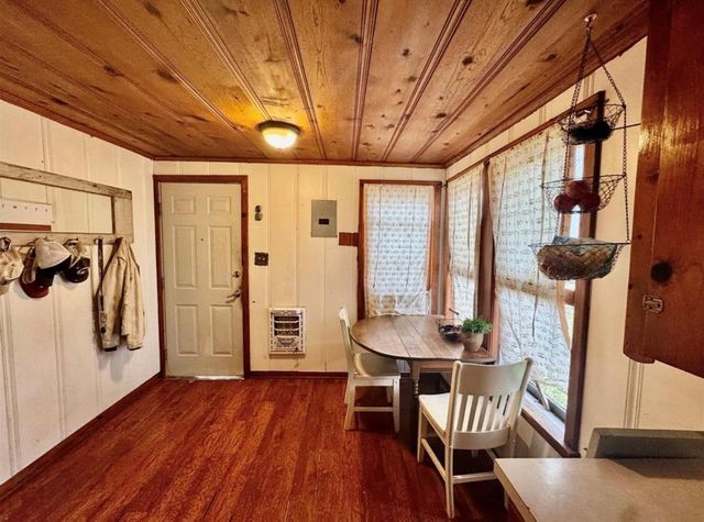 188 Elm Street, Blessing, TX 77419