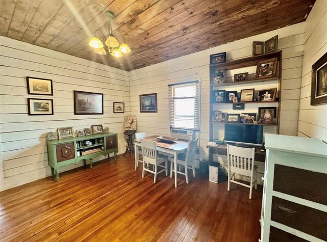 188 Elm Street, Blessing, TX 77419