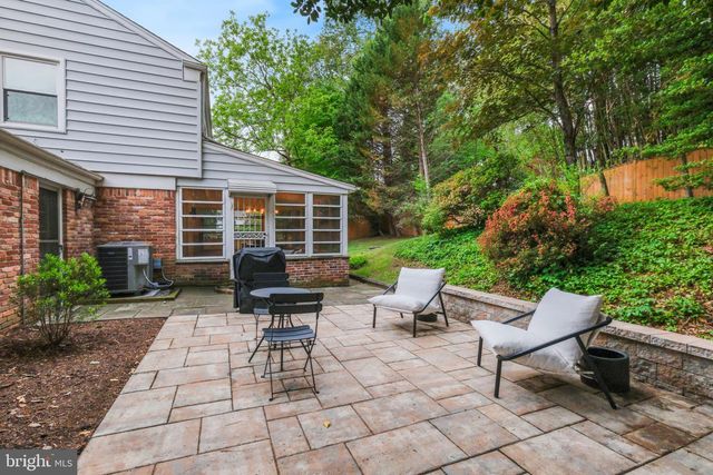10900 GAINSBOROUGH RD, Potomac, MD 20854