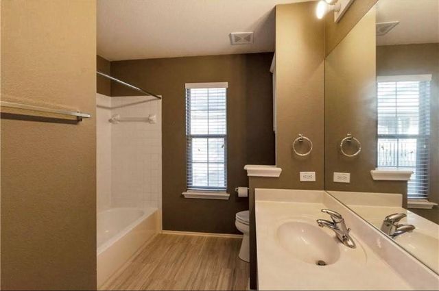 1900 Scofield Ridge PKWY 3101, Austin, TX 78727