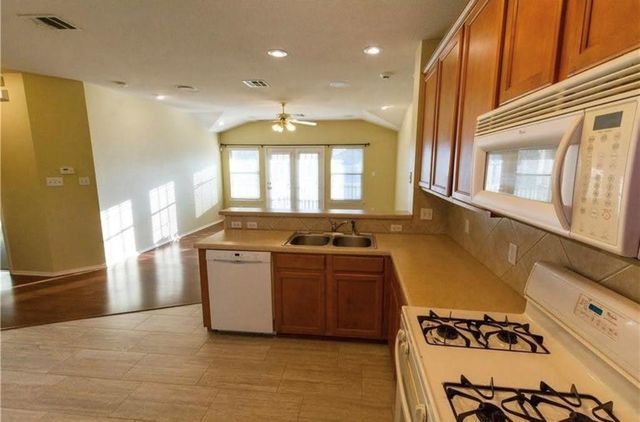 1900 Scofield Ridge PKWY 3101, Austin, TX 78727