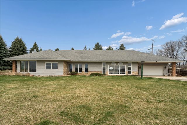 265 Adams Avenue, Lisbon, IA 52253