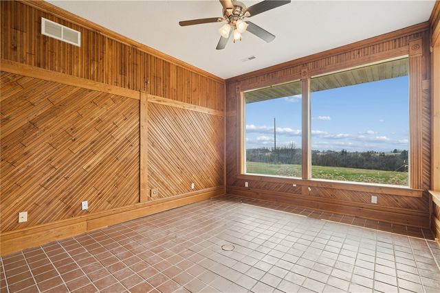 265 Adams Avenue, Lisbon, IA 52253