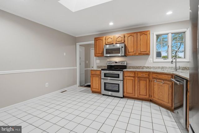 2955 SUMMER DR, Westminster, MD 21157