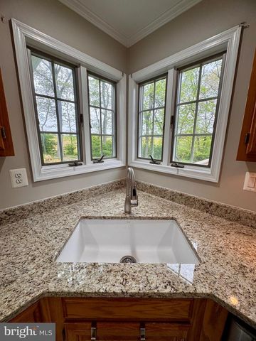 2955 SUMMER DR, Westminster, MD 21157