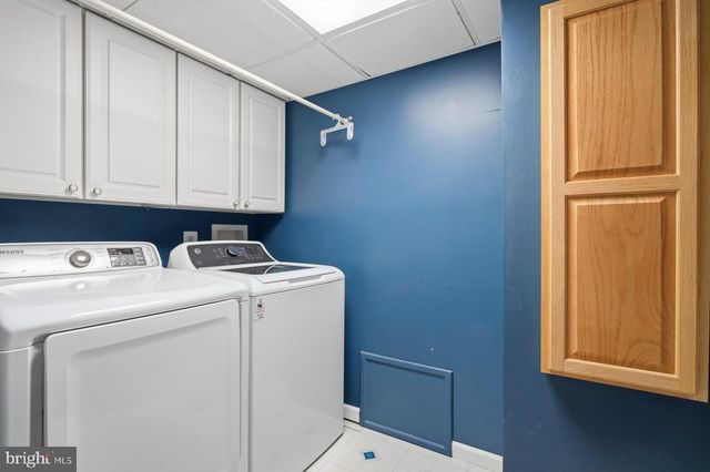 2955 SUMMER DR, Westminster, MD 21157