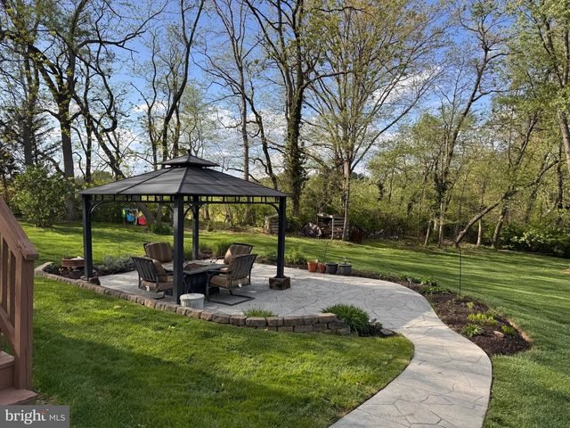 2955 SUMMER DR, Westminster, MD 21157