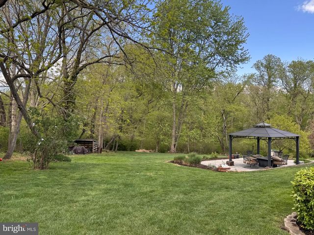 2955 SUMMER DR, Westminster, MD 21157