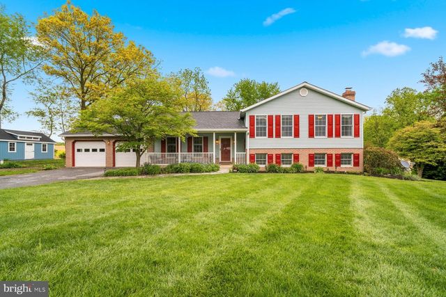 2955 SUMMER DR, Westminster, MD 21157