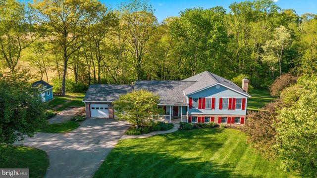 2955 SUMMER DR, Westminster, MD 21157