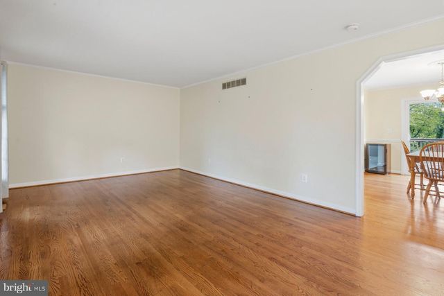 2955 SUMMER DR, Westminster, MD 21157