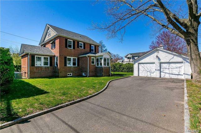 16 Union Avenue, Glen Head, NY 11545