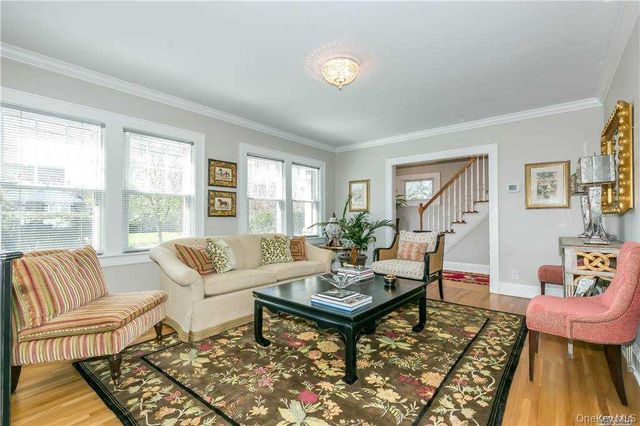 16 Union Avenue, Glen Head, NY 11545