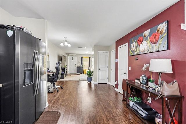 424 Sandybrooke Drive, High Point, NC 27265