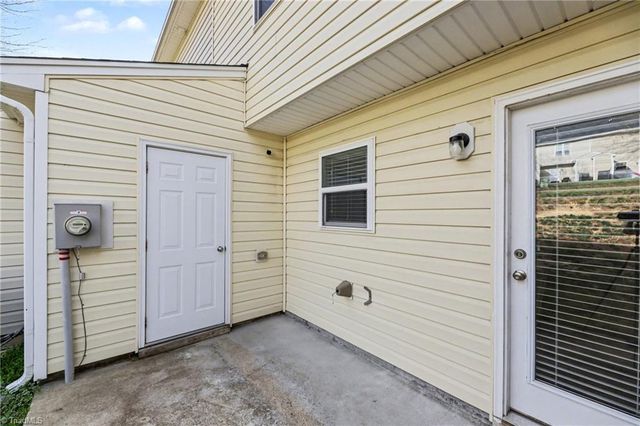 424 Sandybrooke Drive, High Point, NC 27265