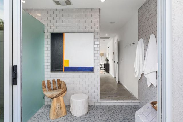 2557 S Broadmoor Drive, Palm Springs, CA 92264