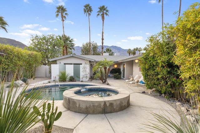 2557 S Broadmoor Drive, Palm Springs, CA 92264