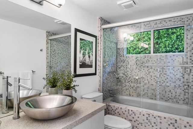 2557 S Broadmoor Drive, Palm Springs, CA 92264