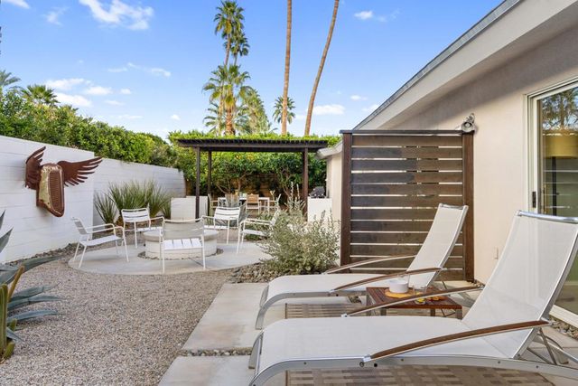 2557 S Broadmoor Drive, Palm Springs, CA 92264