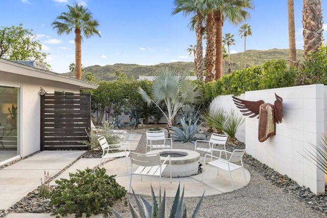 2557 S Broadmoor Drive, Palm Springs, CA 92264