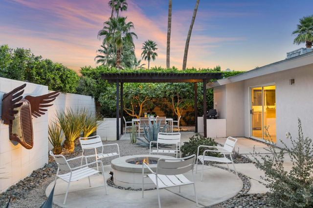 2557 S Broadmoor Drive, Palm Springs, CA 92264